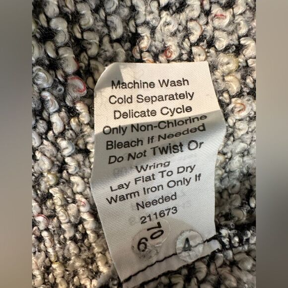 Cabi Sweater Top Short Sleeve Women Size XS Dark Gray Black Zipper Back Tweed - Picture 10 of 11